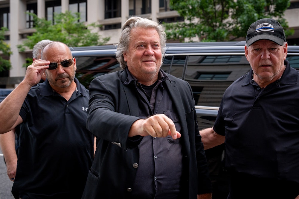 Steve Bannon arrives at the federal courthouse in Washington