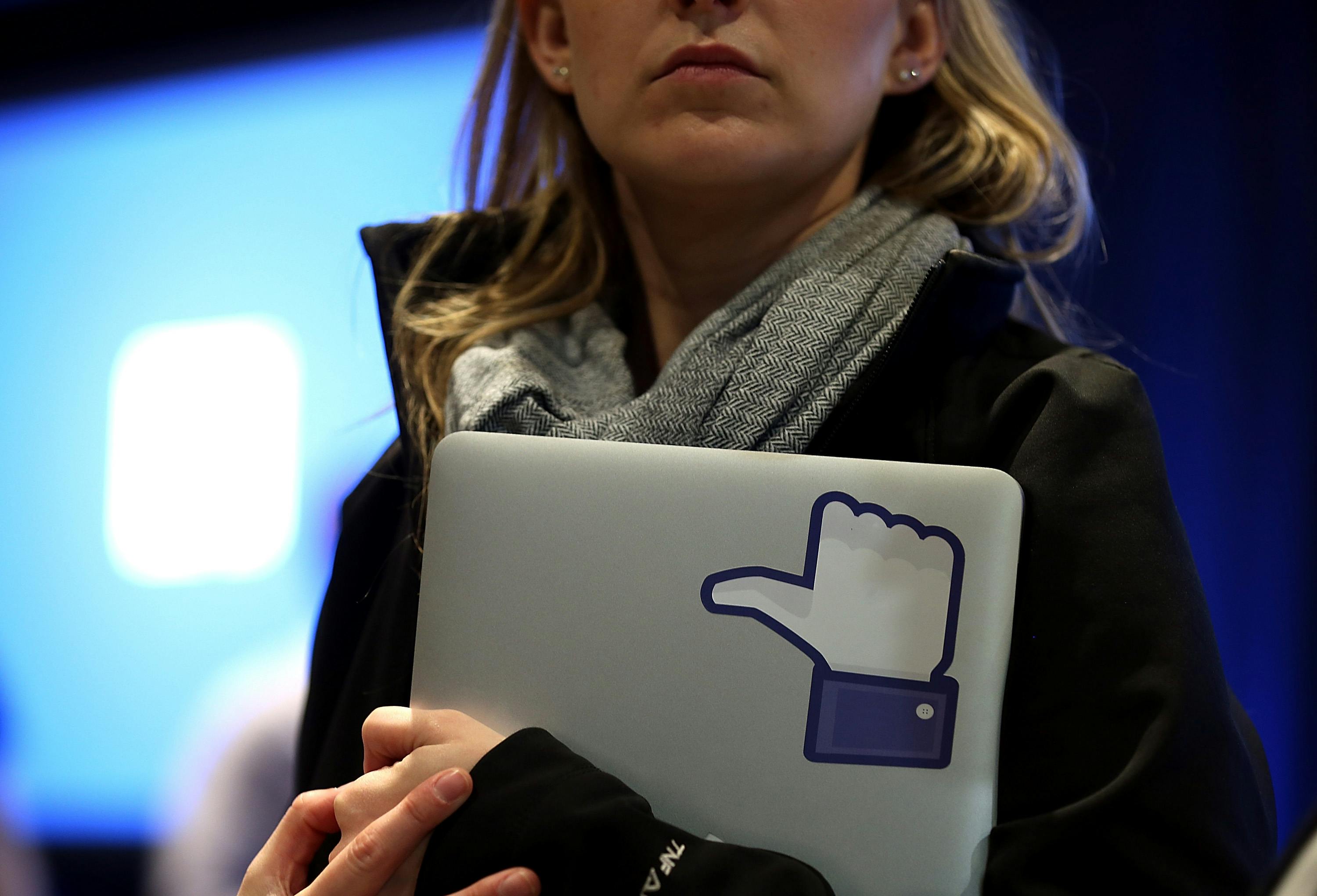 Facebook Launches Horizon Workrooms to Bring 'Metaverse' Ambitions Alive -  Spiceworks