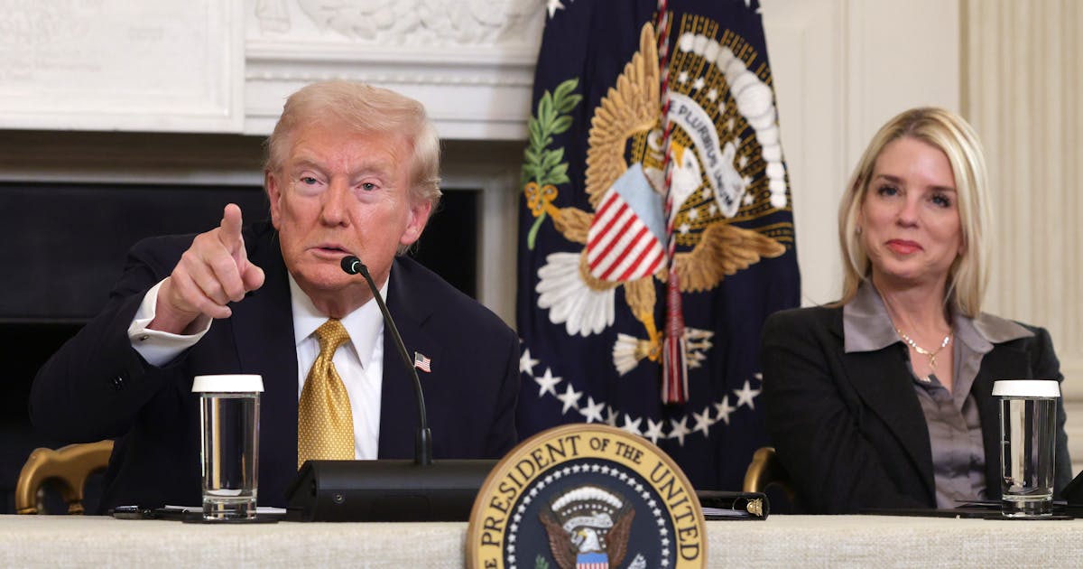 https://images.newrepublic.com/ec282e2b2383991ec70f50e34aac8ebae469fde5.jpeg?w=1200&h=630&crop=faces&fit=crop&fm=jpg