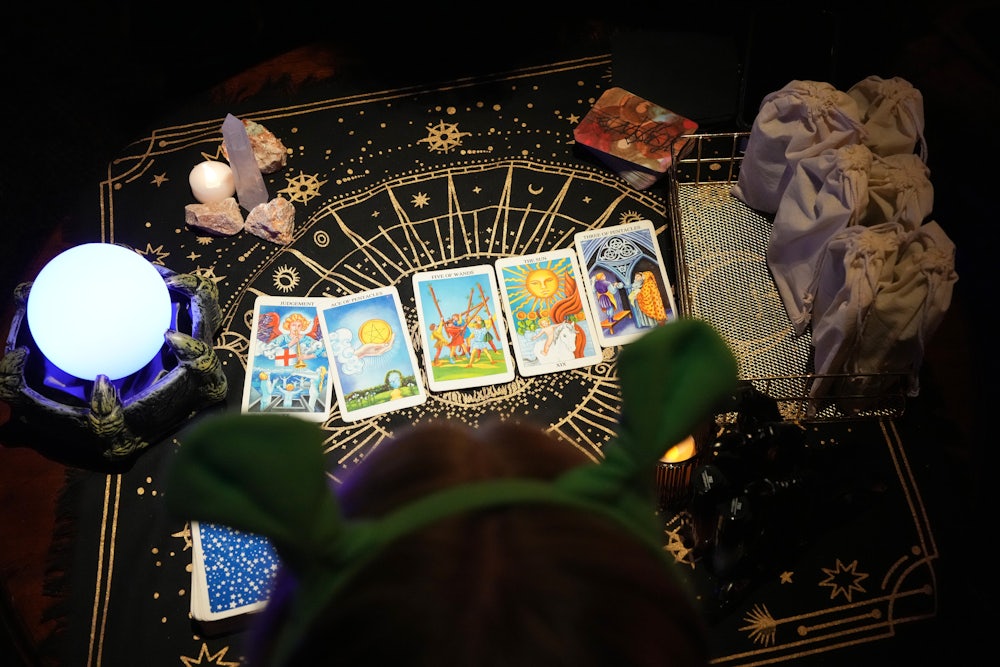 A view of tarot card readings.