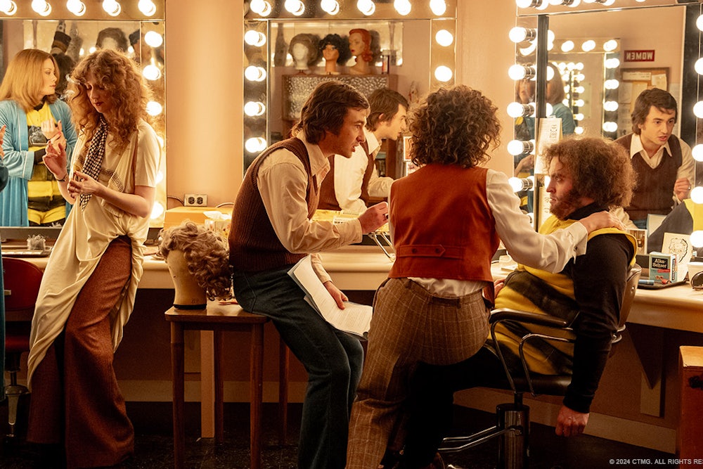 Jason Reitman’s film “Saturday Night” goes behind the scenes of SNL’s first episode.