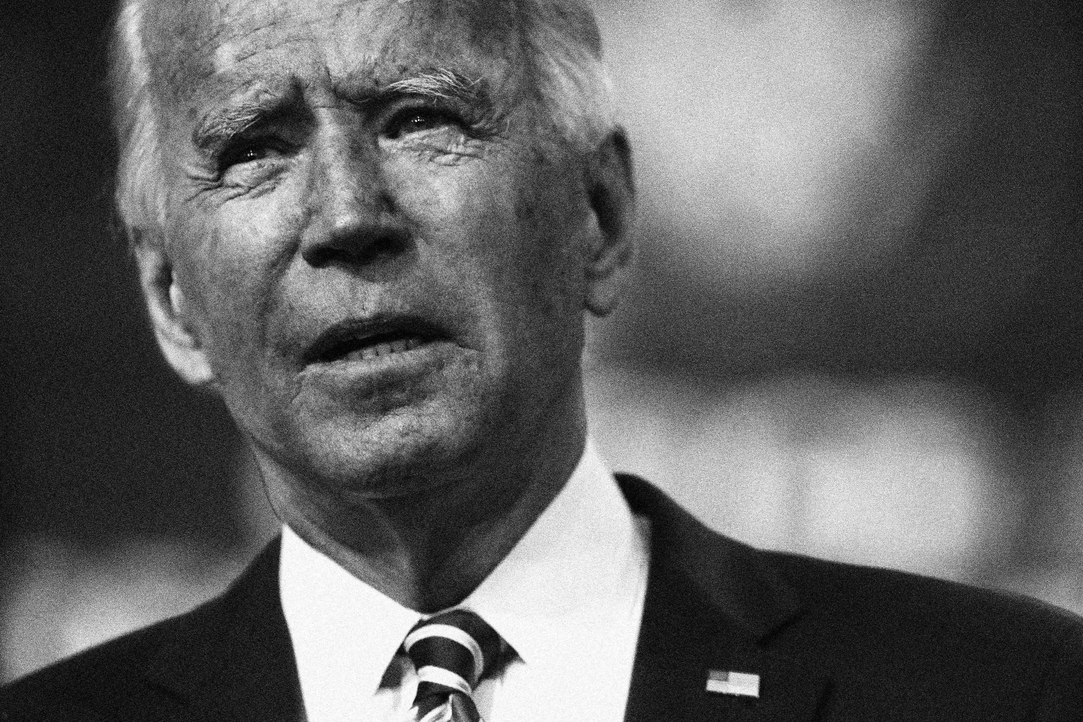 The Case for Biden to Muddle Through America’s Political Crisis thumbnail