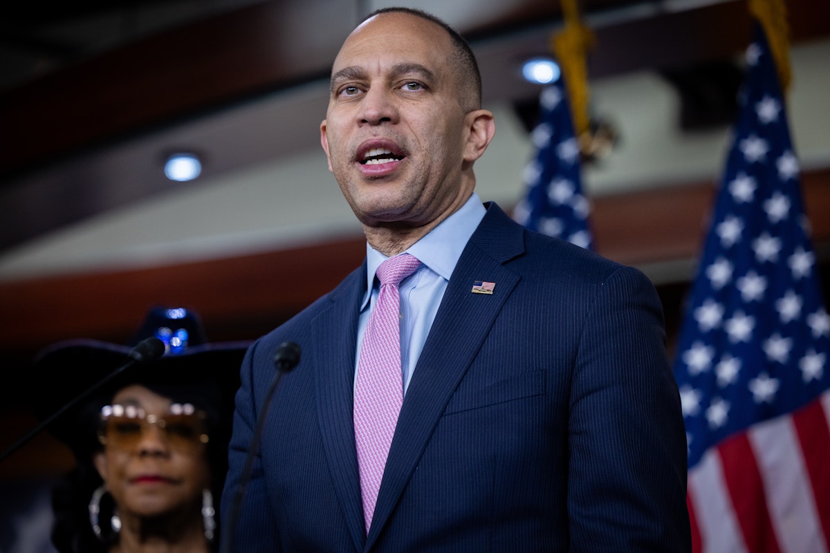 Hakeem Jeffries Has Totally Pathetic Plan to Rein in ICE Hakeem Jeffries Has Totally Pathetic Plan to Rein in ICE