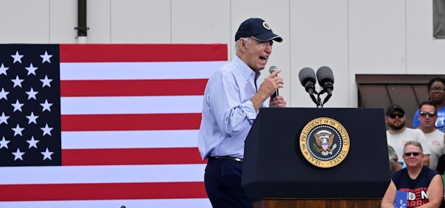 Biden’s Campaign Needs a Dramatic Gesture. SoHere’s a Thought. Biden’s Campaign Needs a Dramatic Gesture. SoHere’s a Thought.