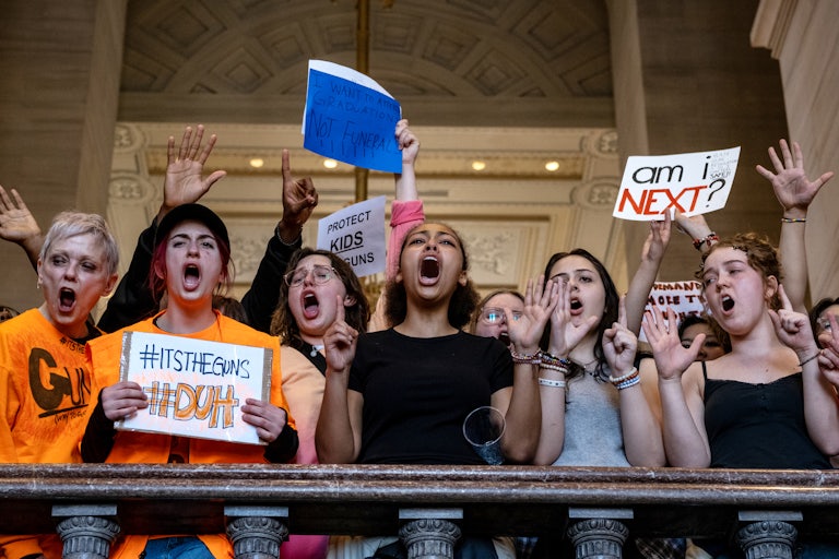 Thousands of Students Walk Out to Demand Gun Control After