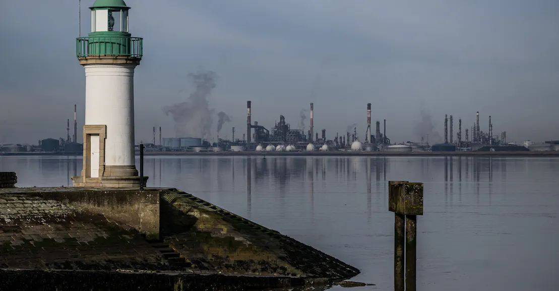 Oil Refineries Dumped More Than a Billion Pounds of Chemicals in Our Water in 2021 Oil Refineries Dumped More Than a Billion Pounds of Chemicals in Our Water in 2021