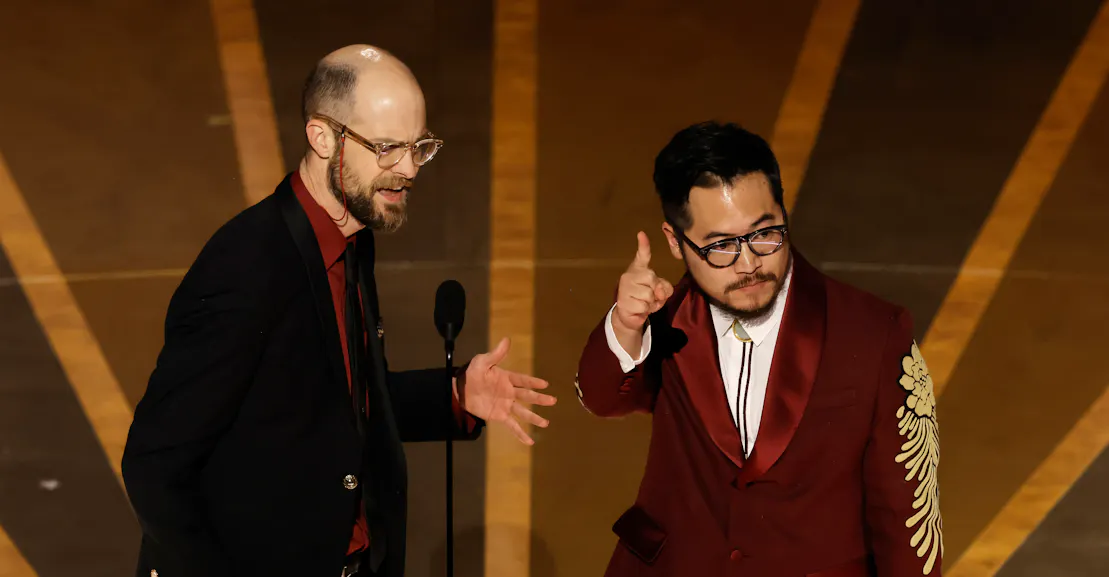 “Everything Everywhere All at Once” Director Slams Anti-Drag Bills in Oscars Speech “Everything Everywhere All at Once” Director Slams Anti-Drag Bills in Oscars Speech