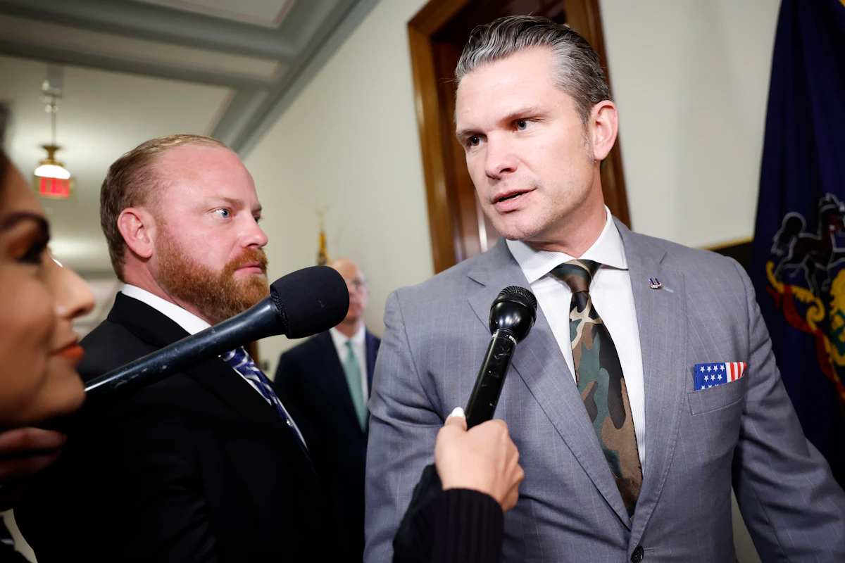 Pete Hegseth Gets Troubling Sign From Republican Senators on FBI Check Pete Hegseth Gets Troubling Sign From Republican Senators on FBI Check