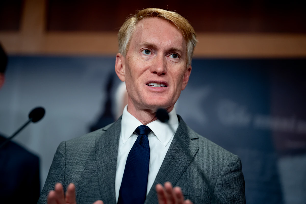 Senate Republicans Kill Their Own Border Deal to Suck Up to Trump Senate Republicans Kill Their Own Border Deal to Suck Up to Trump