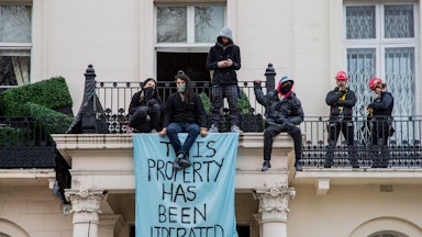 Anti-war demonstrators in London occupy the town house owned by Russian oligarch and billionaire Oleg Deripaska, an ally of Russian President Vladimir Putin.