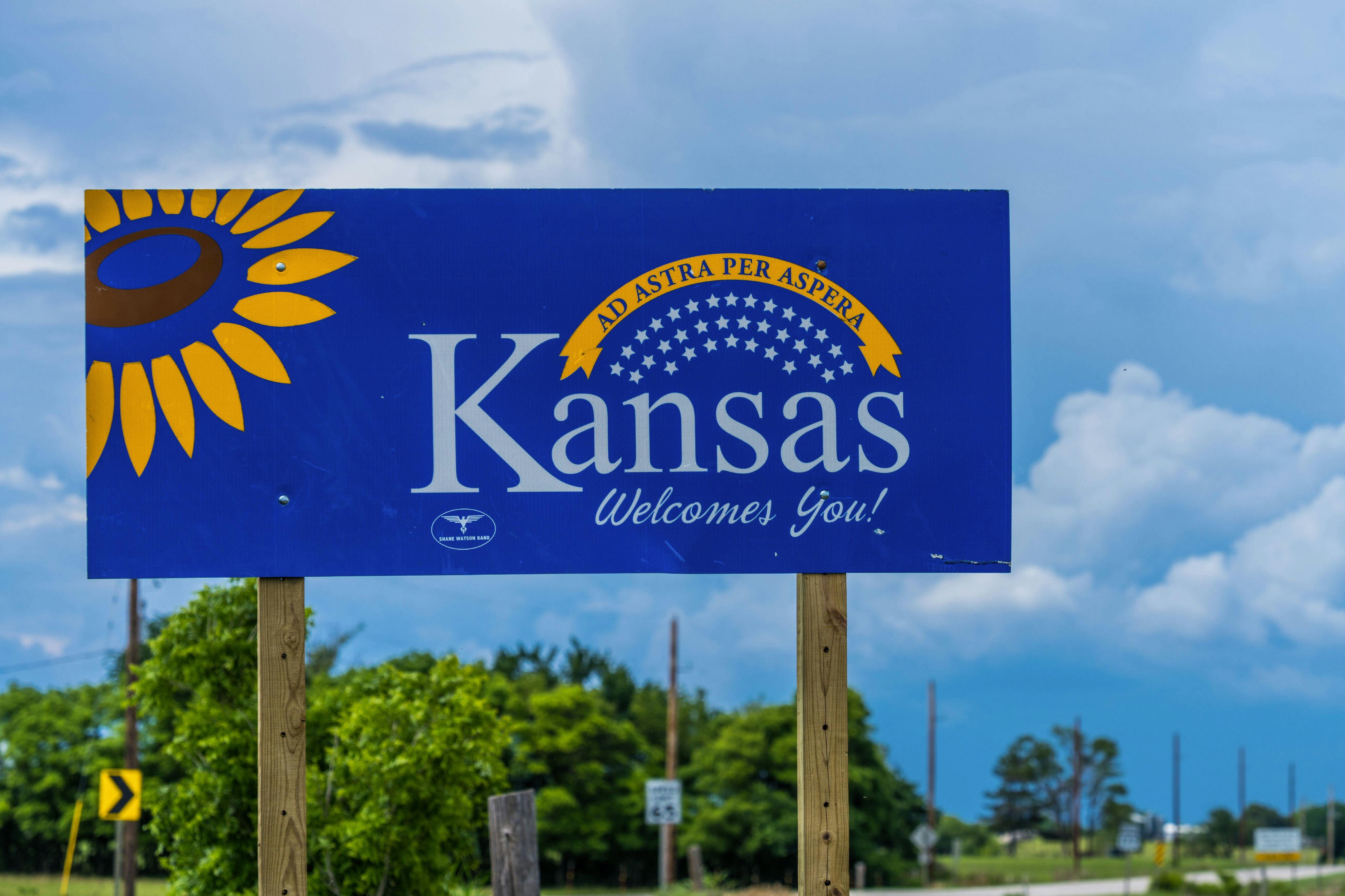 "Kansas Welcomes You!" sign
