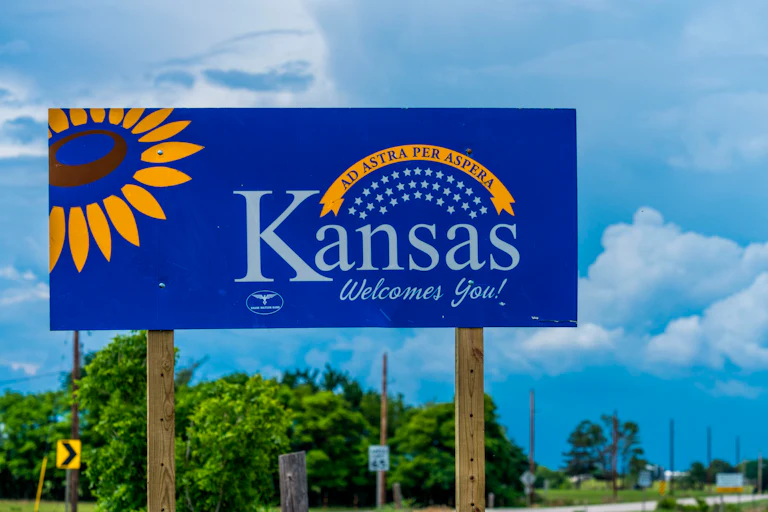 "Kansas Welcomes You!" sign