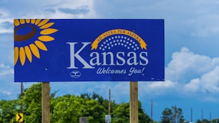 "Kansas Welcomes You!" sign