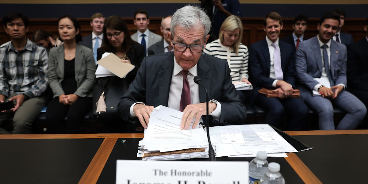 🟥 "Rendimento Treasury in calo al 4,35%: mercati in allerta per il conflitto in Medio Oriente"